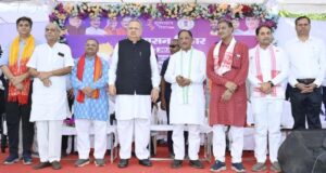 एक चौपाल ऐसा भी जहाँ खुशियों और तालियों की रही गूंज