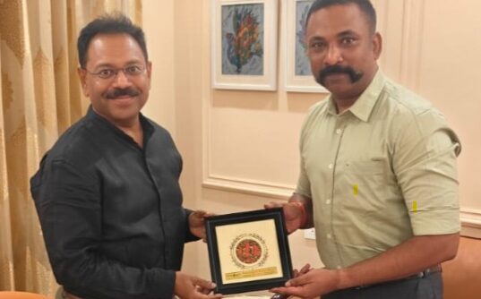 भारत सरकार के पर्यटन मंत्रालय के अतिरिक्त सचिव एवं महानिदेशक सुमन बिल्ला का रायपुर एयरपोर्ट पर हुआ आत्मीय स्वागत