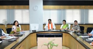 उप मुख्यमंत्री श्री विजय शर्मा ने नक्सल प्रभावित जिलों में विकास और पुनर्वास कार्यों में तेजी लाने के दिए निर्देश
