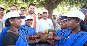 सुशासन तिहार: सरोधी की चौपाल में दिखी बदलाव की कहानी