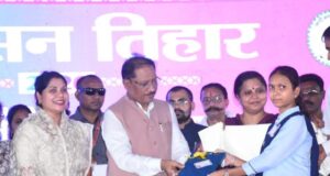 ग्रामीण अंचल की बेटी बनी प्रेरणा: मुख्यमंत्री श्री विष्णुदेव साय ने सराहा उत्कृष्ट प्रदर्शन