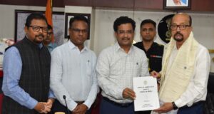राज्यपाल श्री रमेन डेका ने की ‘पीएम-जनमन’ योजना समीक्षा