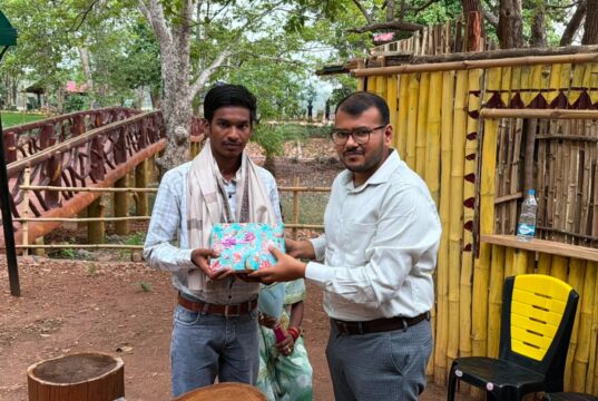 सुकमा के आदिवासी किसान के बेटे बारसे रोशन ने JEE एडवांस में गाड़े झंडे