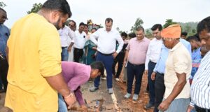 निर्माण कार्यों में मॉनीटरिंग और गुणवत्ता सुनिश्चित कराने में लापरवाही पर सहायक अभियंता और उप अभियंता को तत्काल निलंबित करने के निर्देश