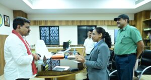 उप मुख्यमंत्री विजय शर्मा ने राष्ट्रपति भवन से आमंत्रण मिलने पर रेणुका गोस्वामी को दी बधाई