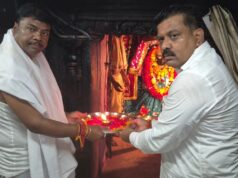 श्यामगिरी में शहीद पूर्व विधायक स्व. भीमा मंडावी को उप मुख्यमंत्री विजय शर्मा और वन मंत्री केदार कश्यप ने दी श्रद्धांजलि