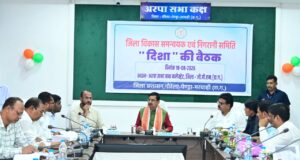 विकास योजनाओं को मिले गति, निर्माण कार्य समय-सीमा में हों पूर्ण : केन्द्रीय राज्य मंत्री तोखन साहू