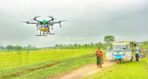 ड्रोन के पंखों से आत्मनिर्भरता की उड़ान, ‘विष्णु भैया’ की योजनाओं से हेमलता बनीं ड्रोन दीदी